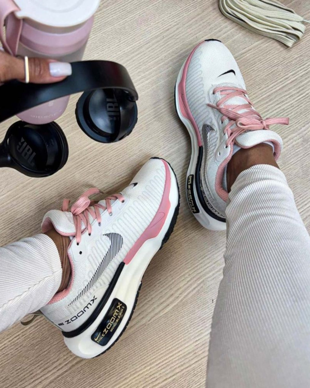 Tênis Air ZoomX Invencible Run 3 - White Pink
